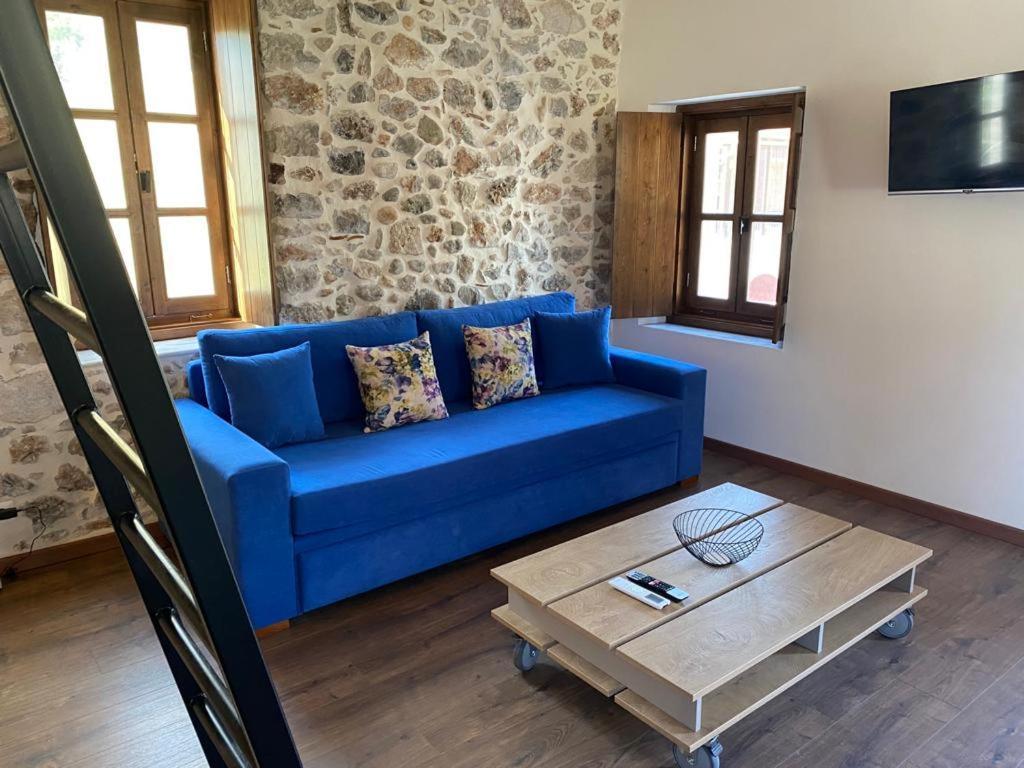 Indigo Leonidion Apartment Exterior photo